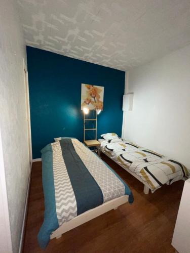 Bagneres-de-Bigorre Apartment | Studio N 2 avec patio en plein cœur de la ville
