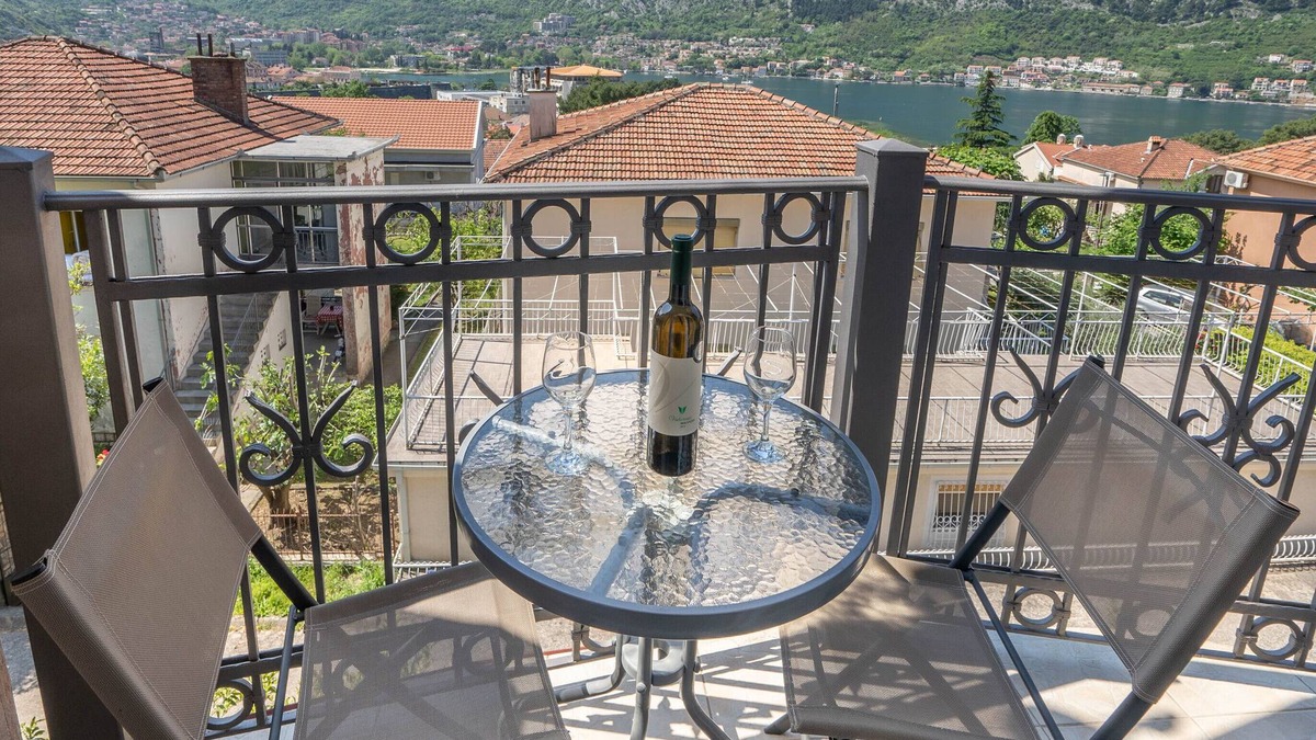 Orahovac Apartment | Studio near Old Town