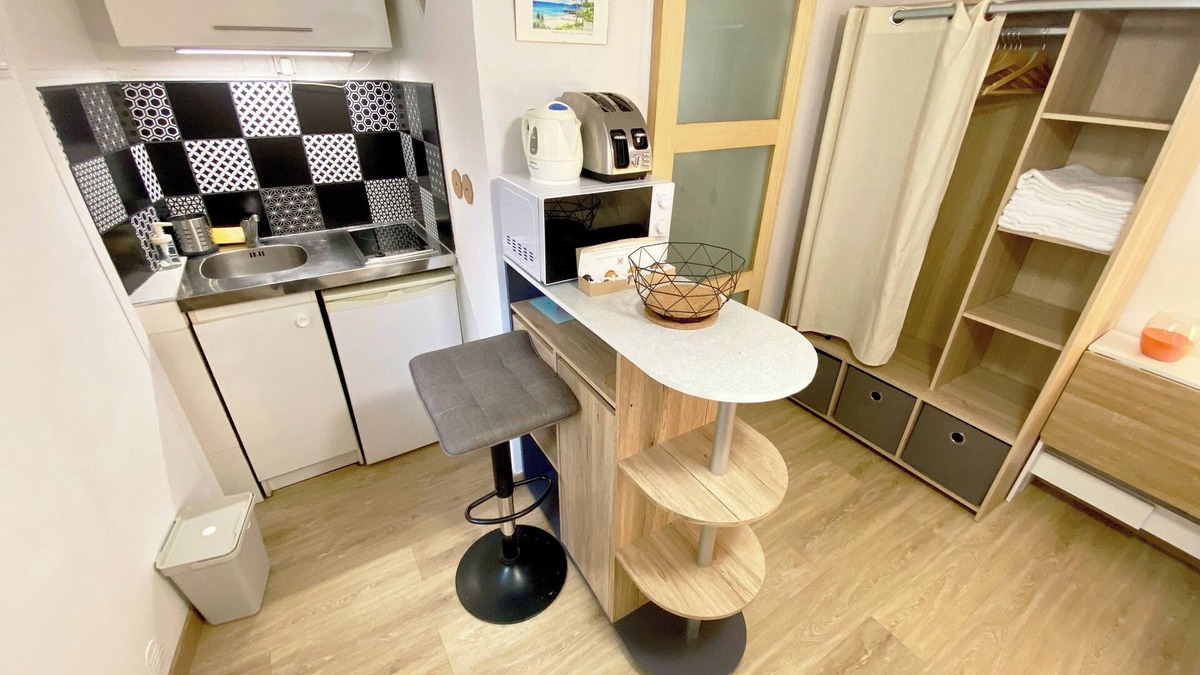 Les Arceaux Apartment | Studio near the city center
