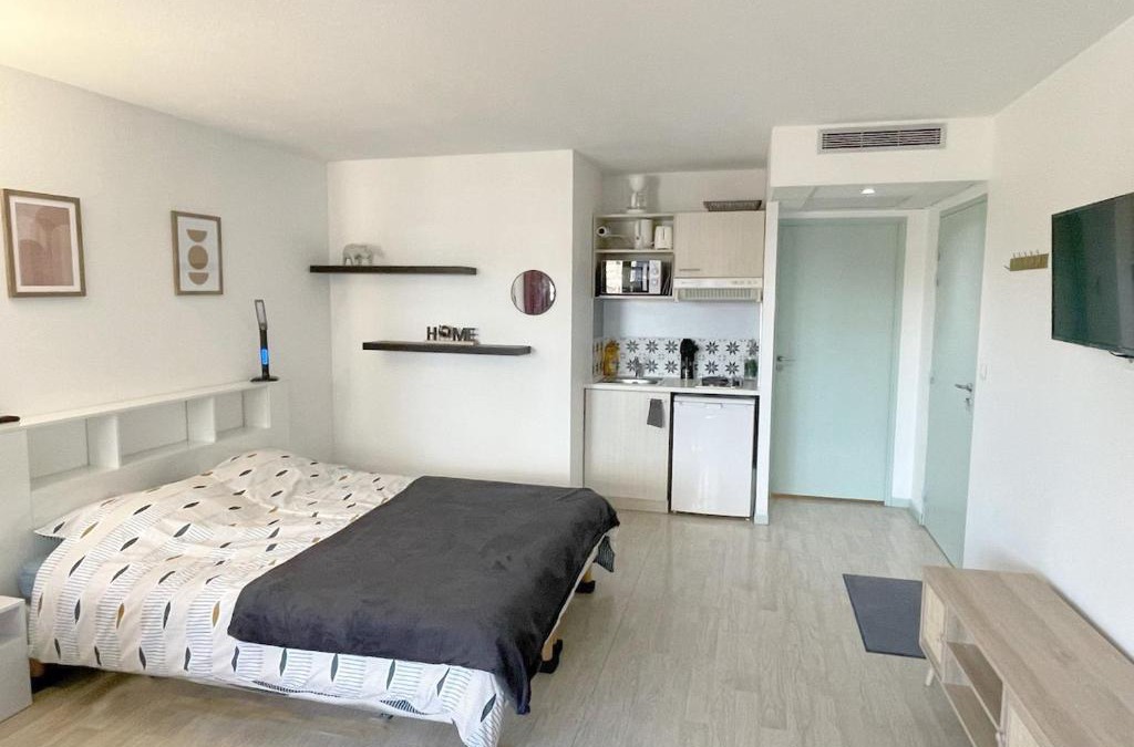 Lourdes Apartment | Studio near train station and sanctuary