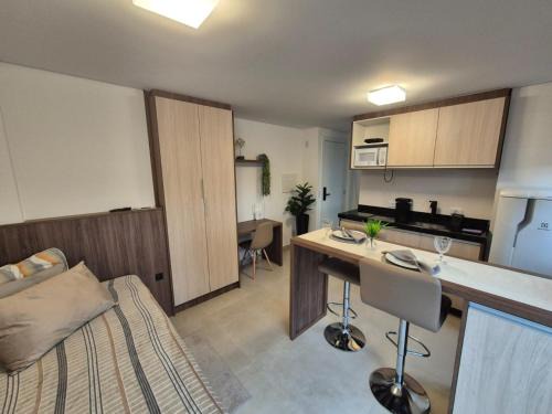 Prado Velho Apartment | Studio Novo e completo perto da PUC