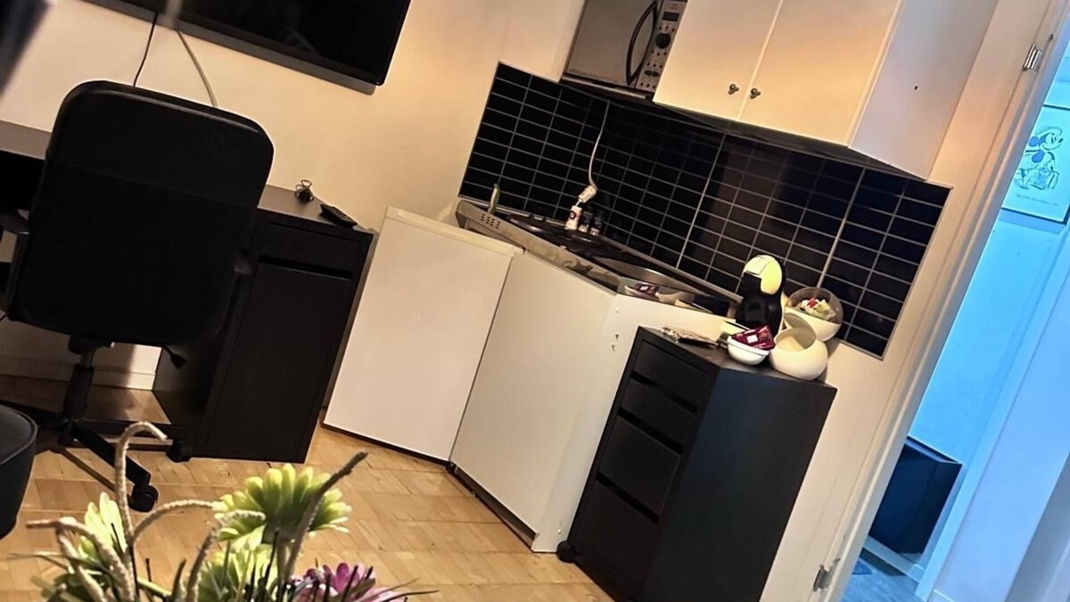 Liljeholmen - Hagersten Apartment | Studio/Office Near STHLM city center,WC NO SH0WER