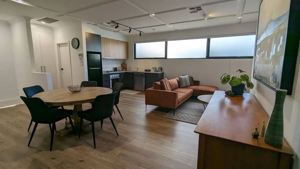 Kent Town Apartment | Studio on Mattingley