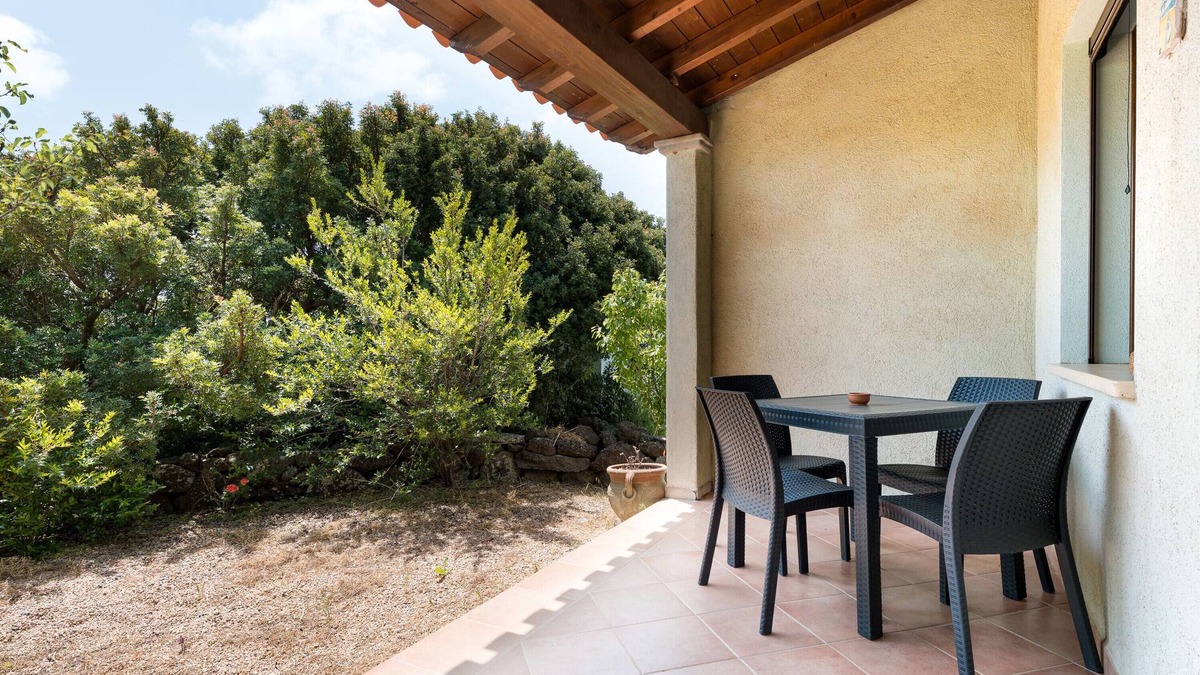 Orosei Apartment | Studio 'Osalla' with Mountain View, Wi-Fi and Air Conditioning