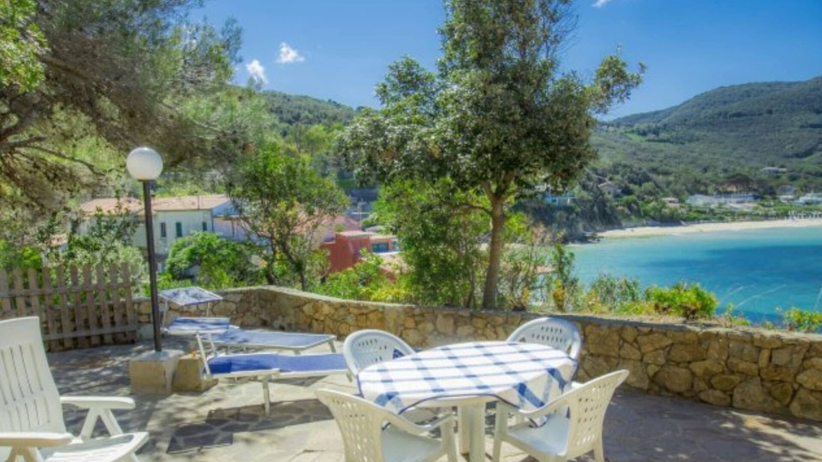 Scaglieri Apartment | Studio overlooking Scaglieri beach