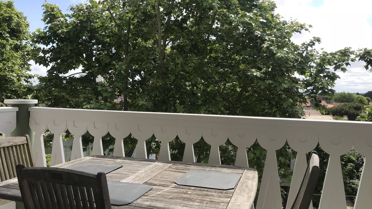 Arcachon Apartment | STUDIO + PARKING / 200 M FROM BEACHES, HARBOR AND SHOPS