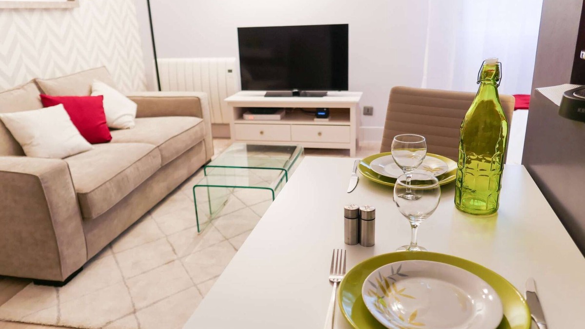Lardenne Apartment | Studio Premium Toulouse Zénith - Parking, Métro et Netflix