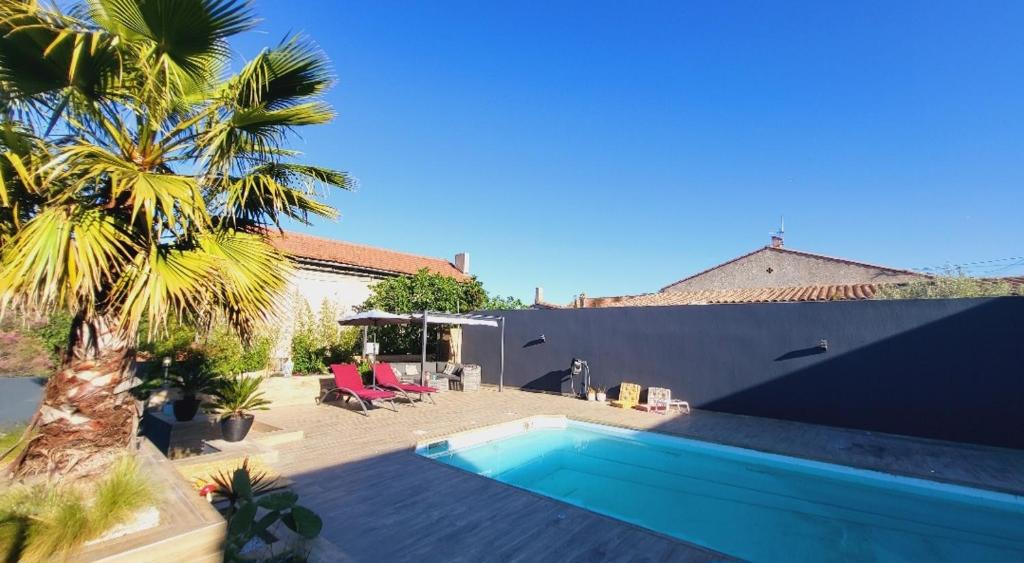 Les Pennes-Mirabeau Apartment | Studio privé attenant Villa Piscine