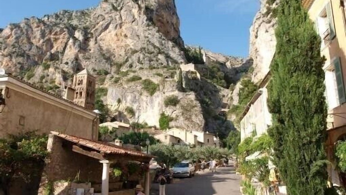 Moustiers-Sainte-Marie Apartment | Studio Rental in Moustiers Ste Marie