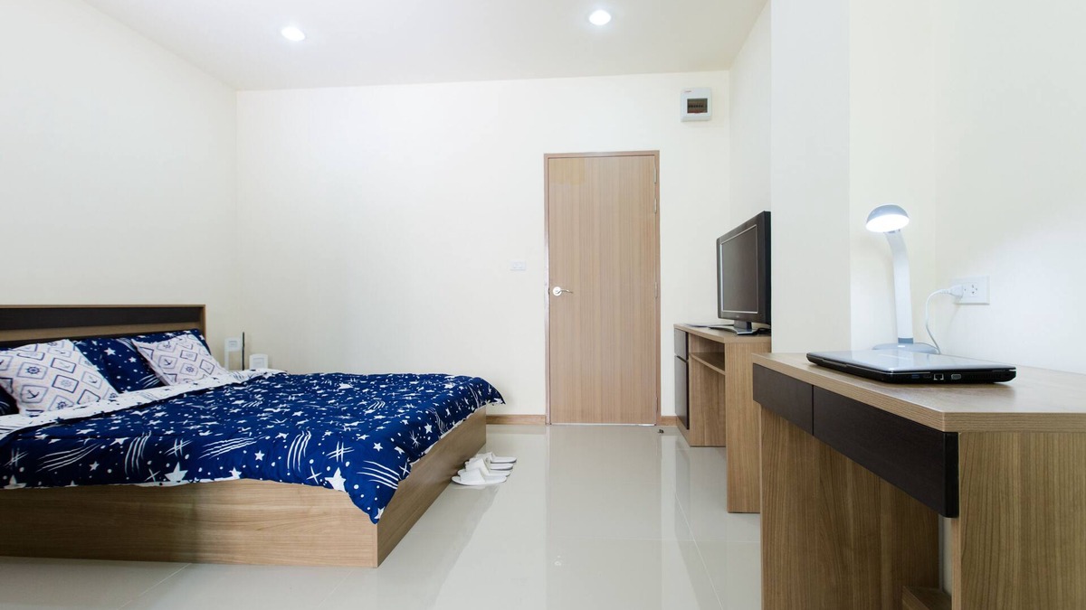 Nonthaburi Hotel | Studio room near Government complex, Consular Affairs, DPU, Chulabhorn Hospital