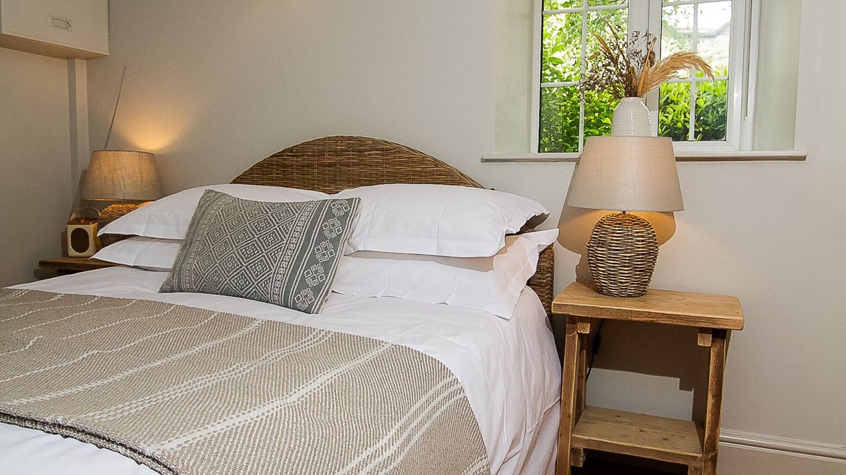 Chedington Apartment | Studio Room with Bath