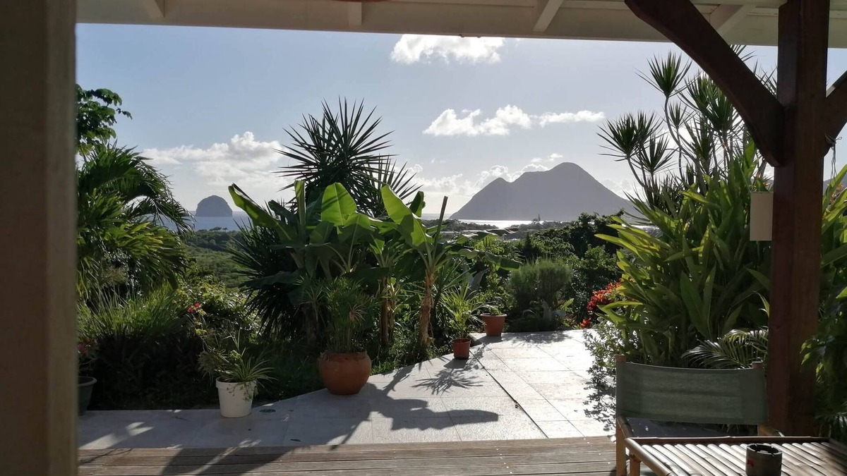Le Diamant Apartment | Studio sea view on the rock and the bay of the Diamond