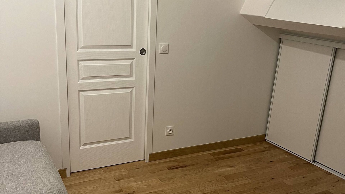12th Arrondissement Apartment | Studio (separate bedroom) refurbished