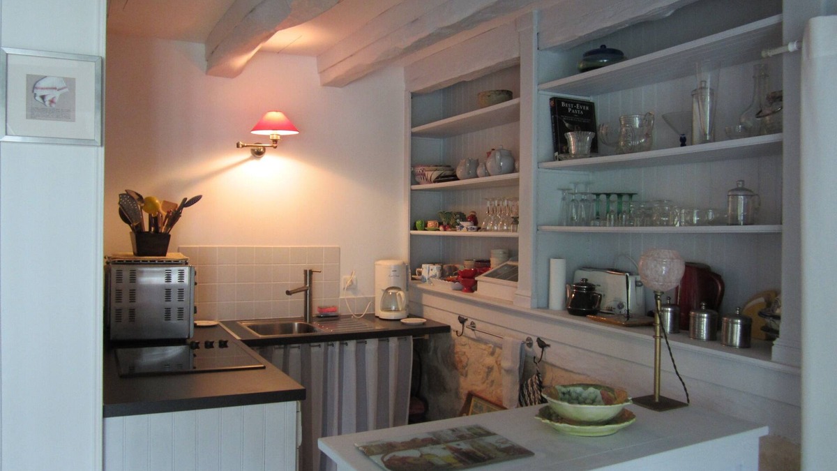 Cales Apartment | Studio set in a typical Causse du Quercy barn near Rocamadour.