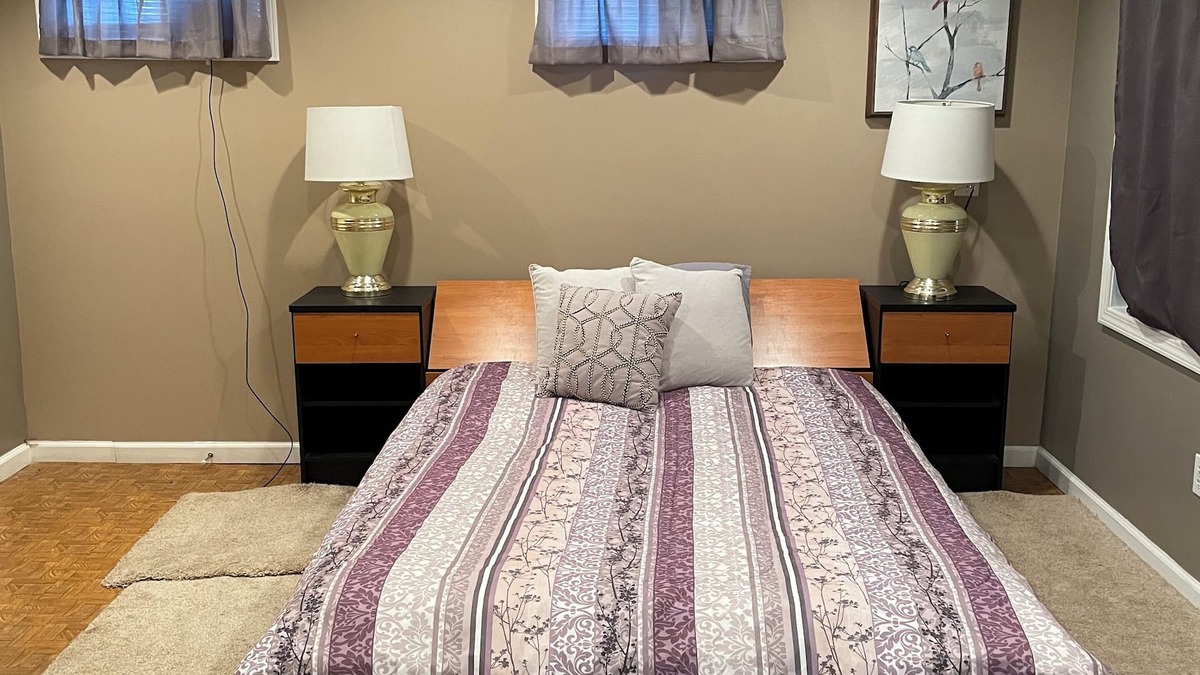 Winchester Apartment | Studio, sleeps 4, patio, short drive to Ski Resort, Six Flags & concert venues