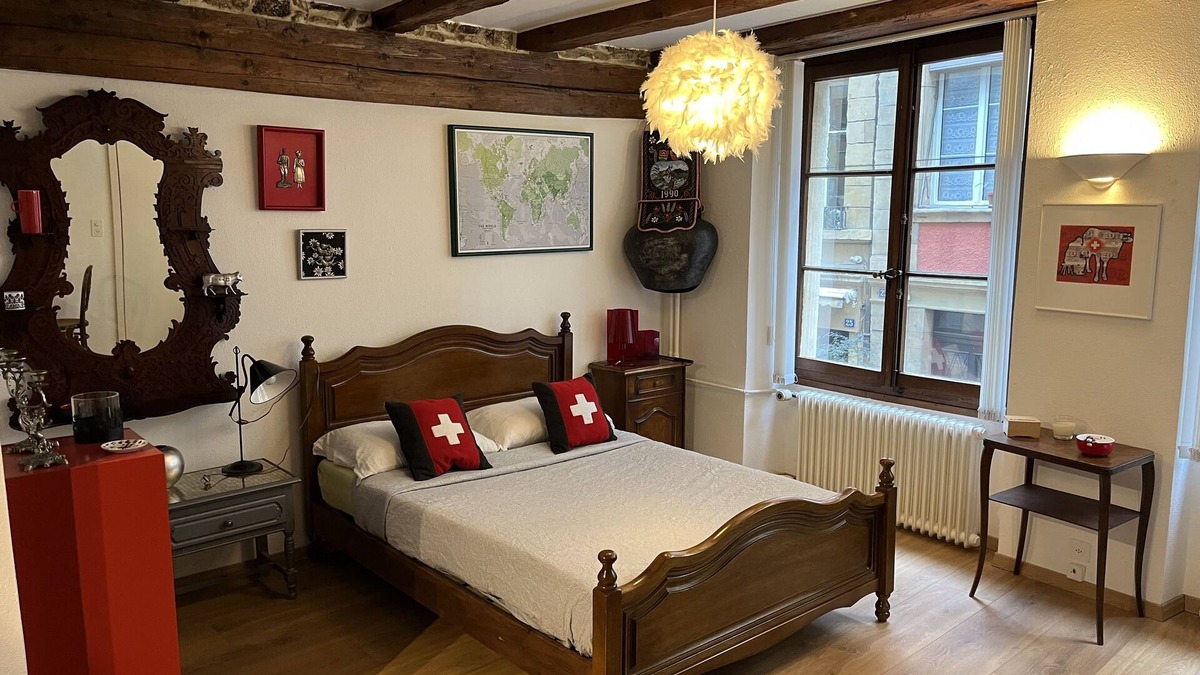 Neuchatel Apartment | Studio Suisse au Coeur de Neuchâtel