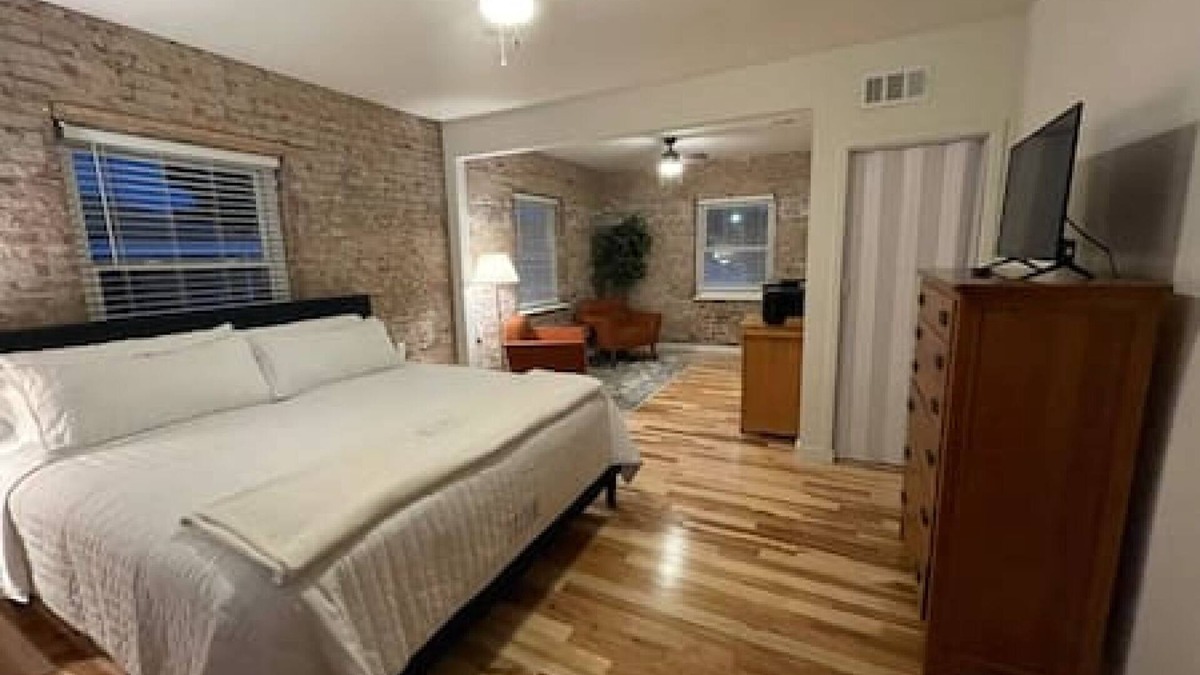 Augusta Apartment | Studio Suite - One Bedroom Apartment, Sleeps 2