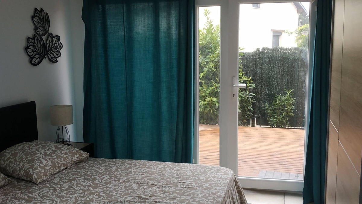 Orleans Apartment | Studio-Terrace - Free parking