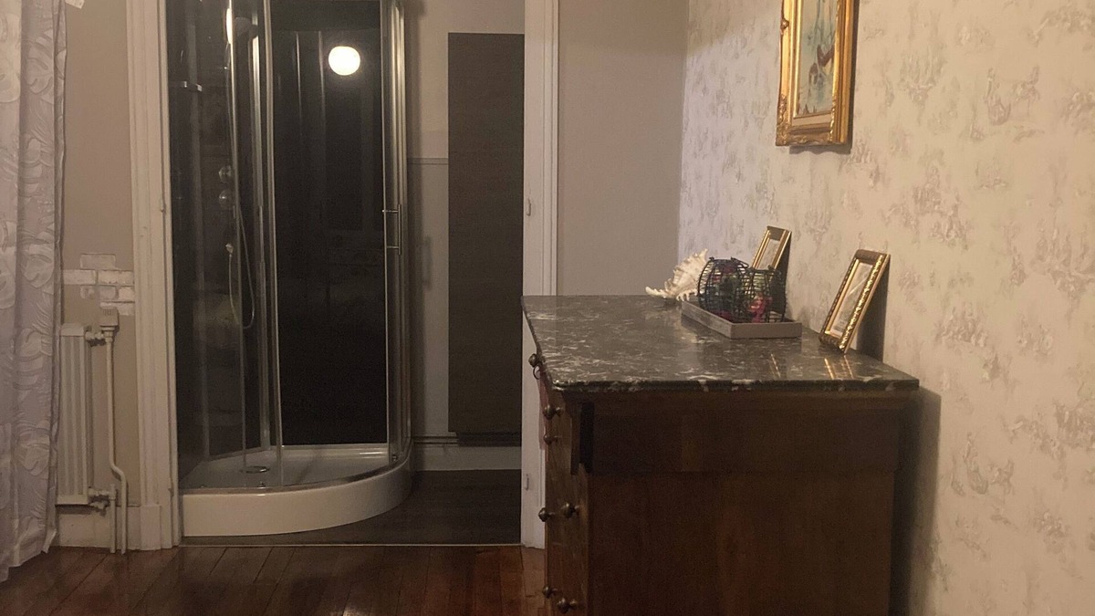 Priay Apartment | Studio -terrace two minutes from the Ain river and its pebble beach