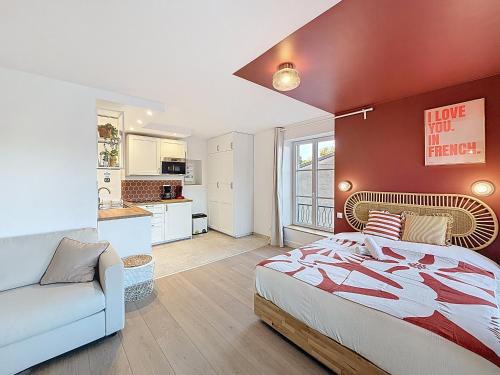 Metz Apartment | Studio - Terracotta - Netflix