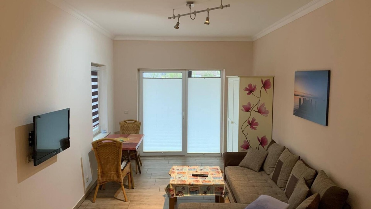Klein Nemerow Apartment | Studio 'Tollense Hus - Rechts' with Shared Terrace and Wi-Fi