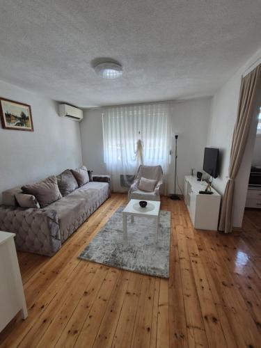 Krusevac Apartment | Studio VA2016