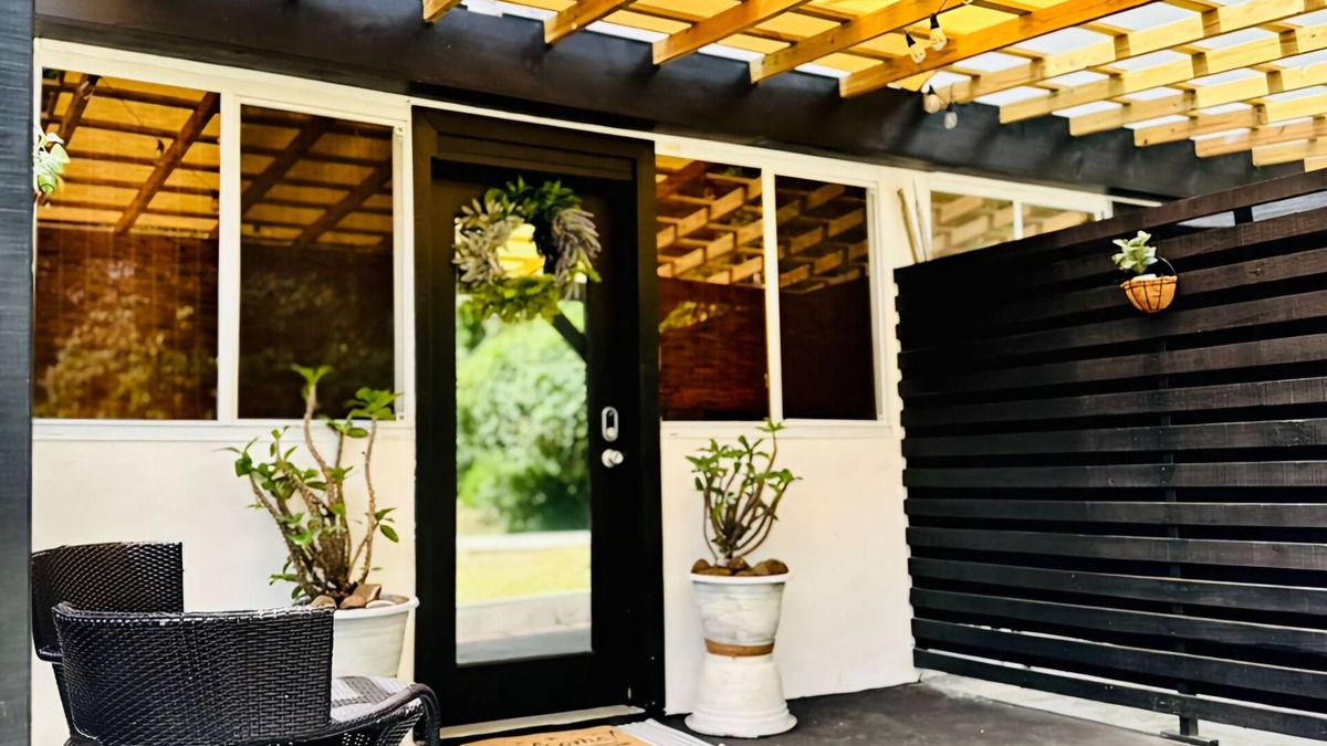Corinthe Apartment | STUDIO VELLAE! nnCharming, Safe, fully furnished studio near to everything
