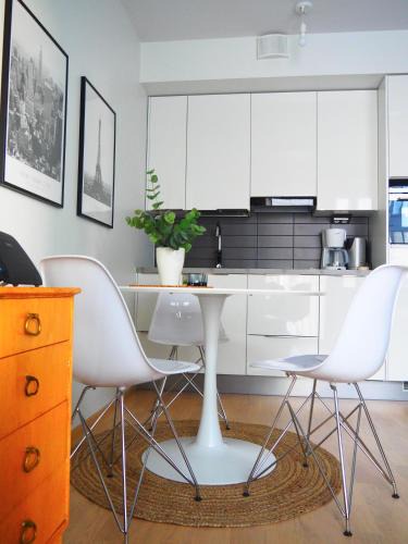 Vantaa City Centre Apartment | Studio VIP - close to airport and Tikkurila train station