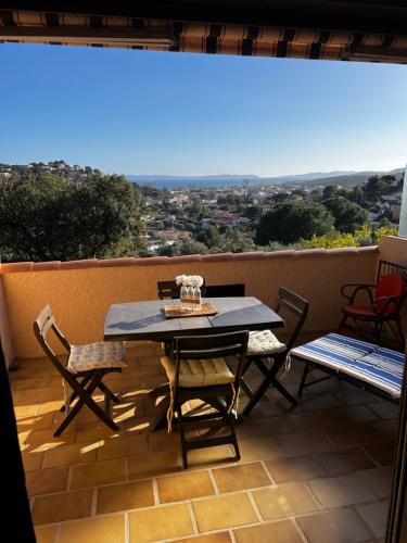 Bormes-Les-Mimosas Apartment | studio vue mer