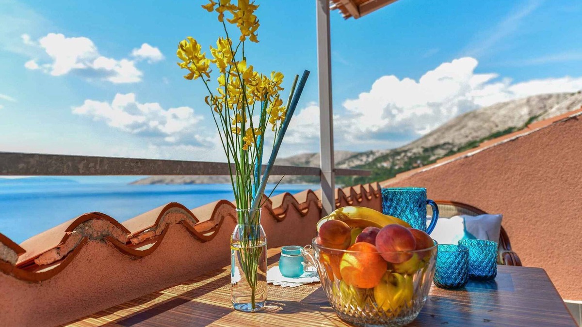Stara Baska Apartment | Studio With air conditioning and sea view