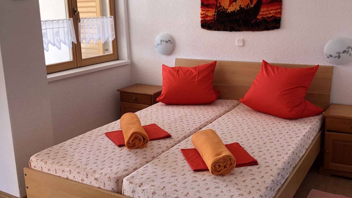 Sveti Juraj Apartment | Studio with air conditioning and Internet access