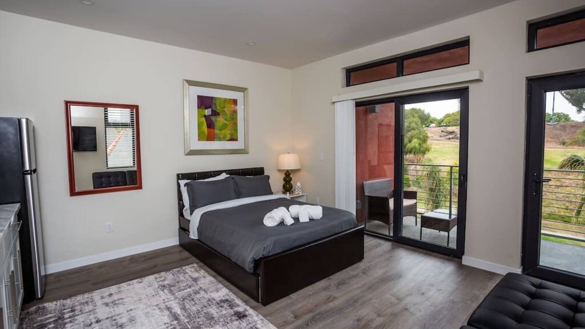 Bankers Hill Apartment | Studio with Beautiful View next to Downtown