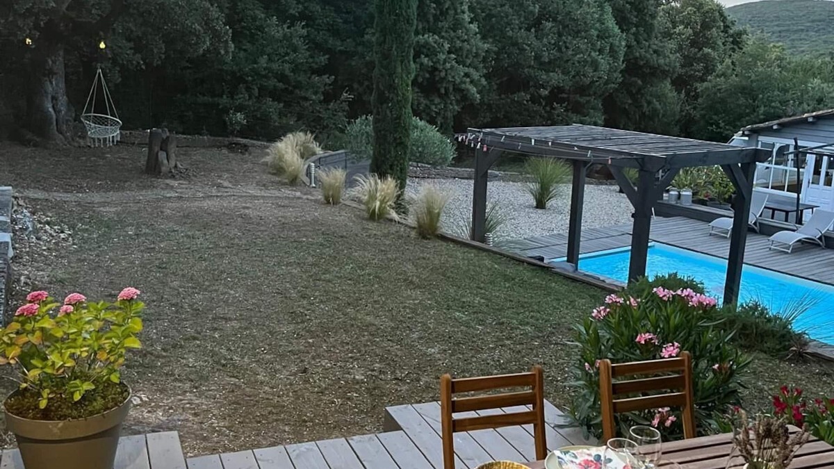 Labastide-de-Virac Apartment | Studio with heated pool near the Gorges de l'Ardèche