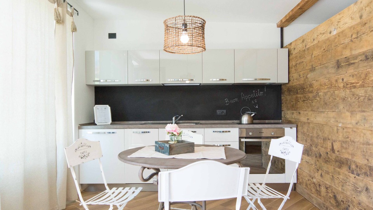 Anfo Apartment | Studio with lake view