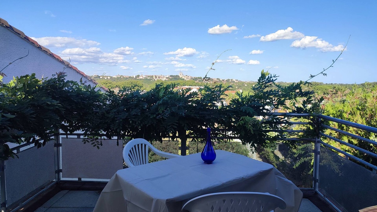 Beziers Apartment | Studio with large 9m² terrace, exceptional view, 5 min from Fonséranes locks