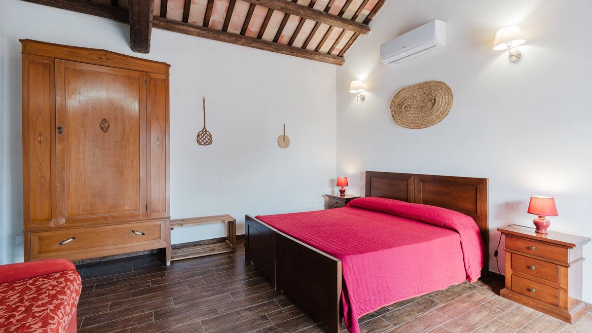 Rilievo Apartment | Studio 'Zirafa' with Shared Garden, Wi-Fi and Air Conditioning