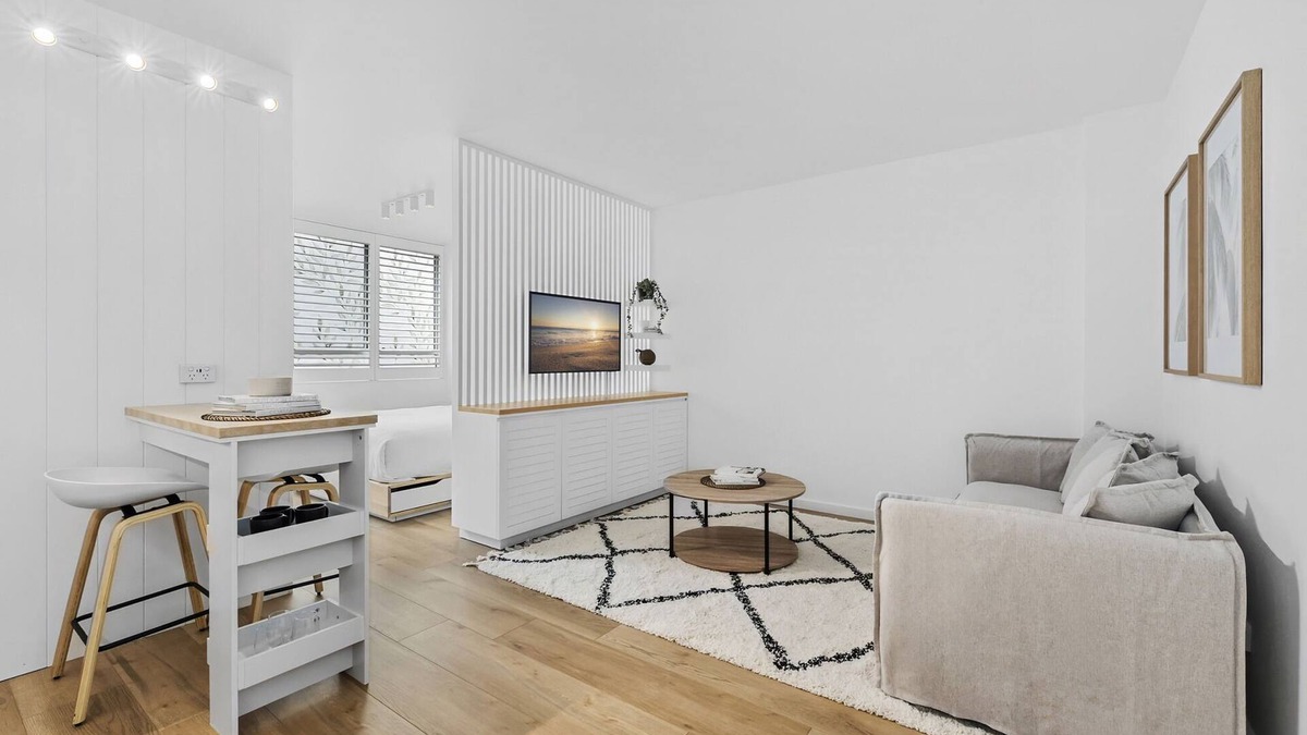 Bondi Junction Apartment | Studio3: Chic Bondi Abode with Pool & A/C