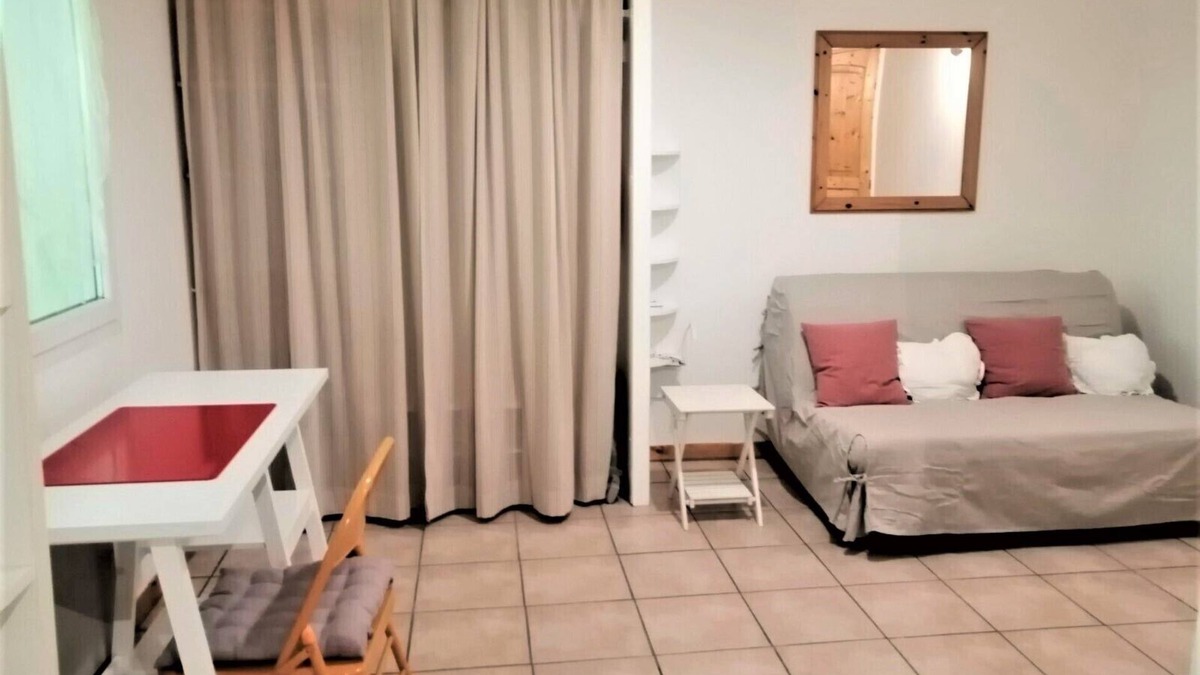 Le Thor House | Studion 2 persons in a village of the Provence