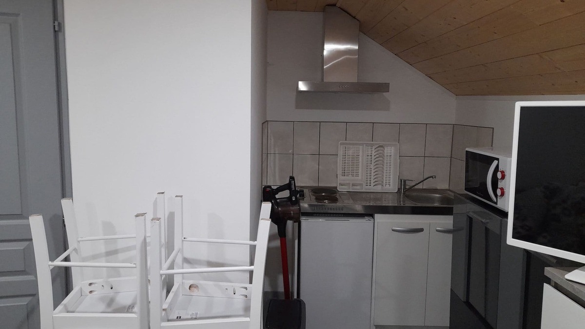 Vaulx Apartment | Studios Dans Ferme Rénovée au Calme à 15 Minutes D'annecy