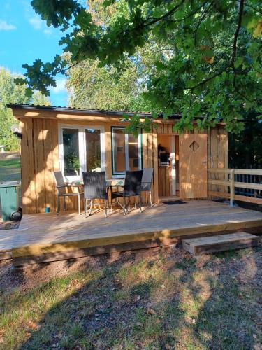 Hultsfred House | Stuga im Wald mit Seeblick, nahe Vimmerby
