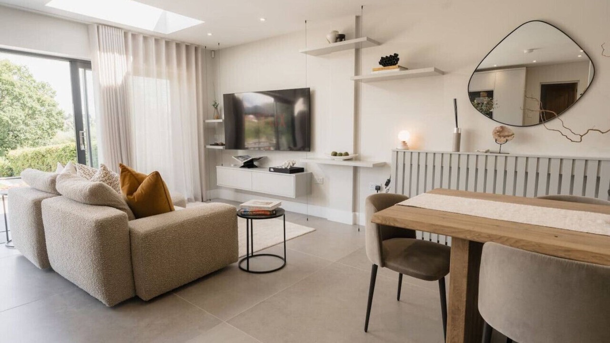 Chester House | Stunning 5 bed home in Queens Park. Sleeps 10