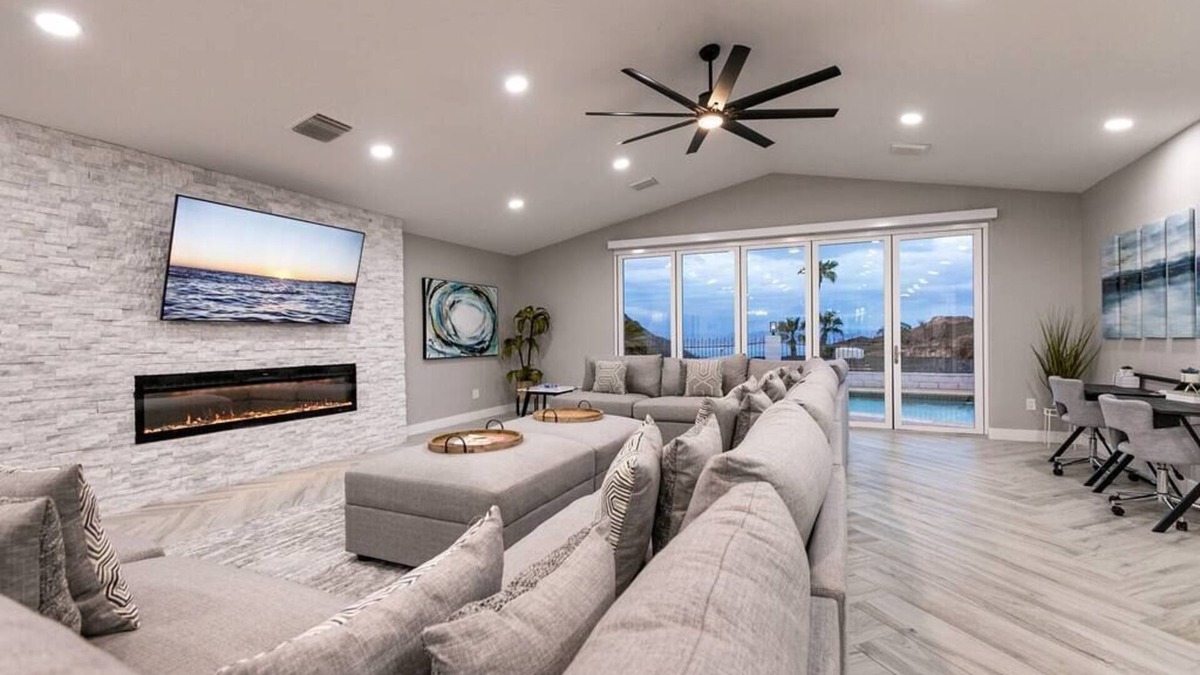 Boulder City House | Stunnig Lake View, Heated Pool, Single Story!