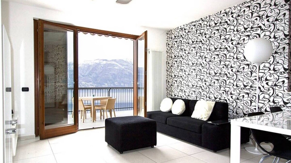 Brezzo di Bedero Apartment | Stunning 1 bed Lake Maggiore apartment