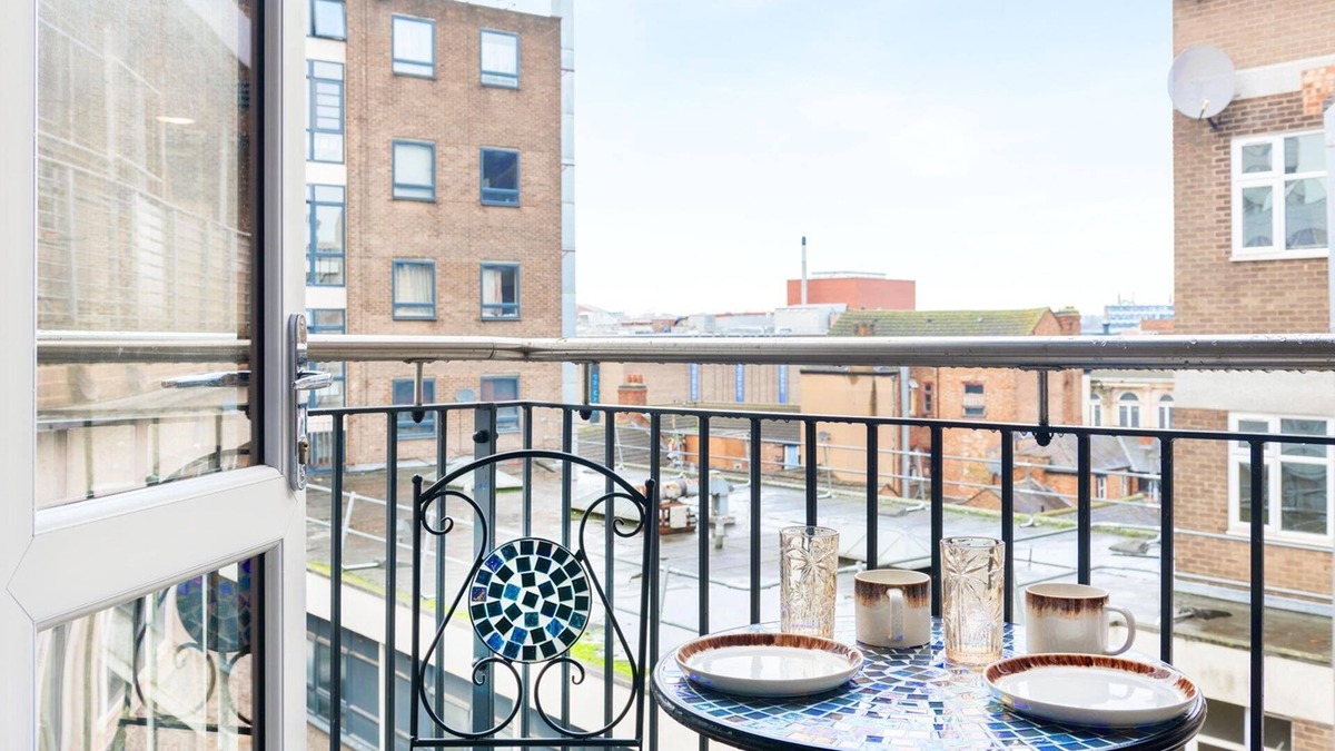 Leicester City Centre Apartment | Stunning 1 Bedroom Apt With Balcony-leicester City