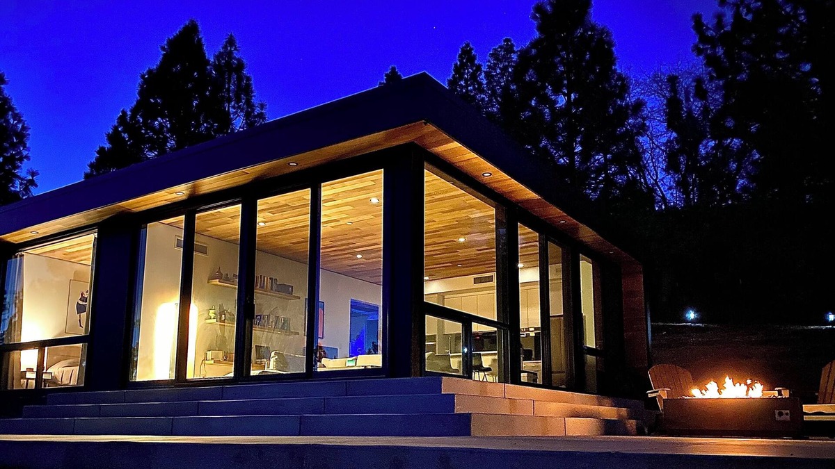 Somerset House | Stunning 1-bedroom home in the enchanting Sierra Foothills