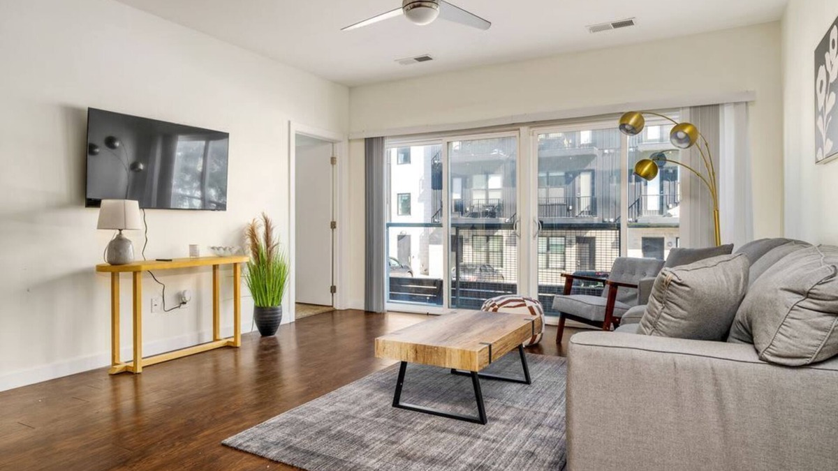 Grandview Heights Apartment | Stunning 1 Bedroom Luxury unit with a Pool