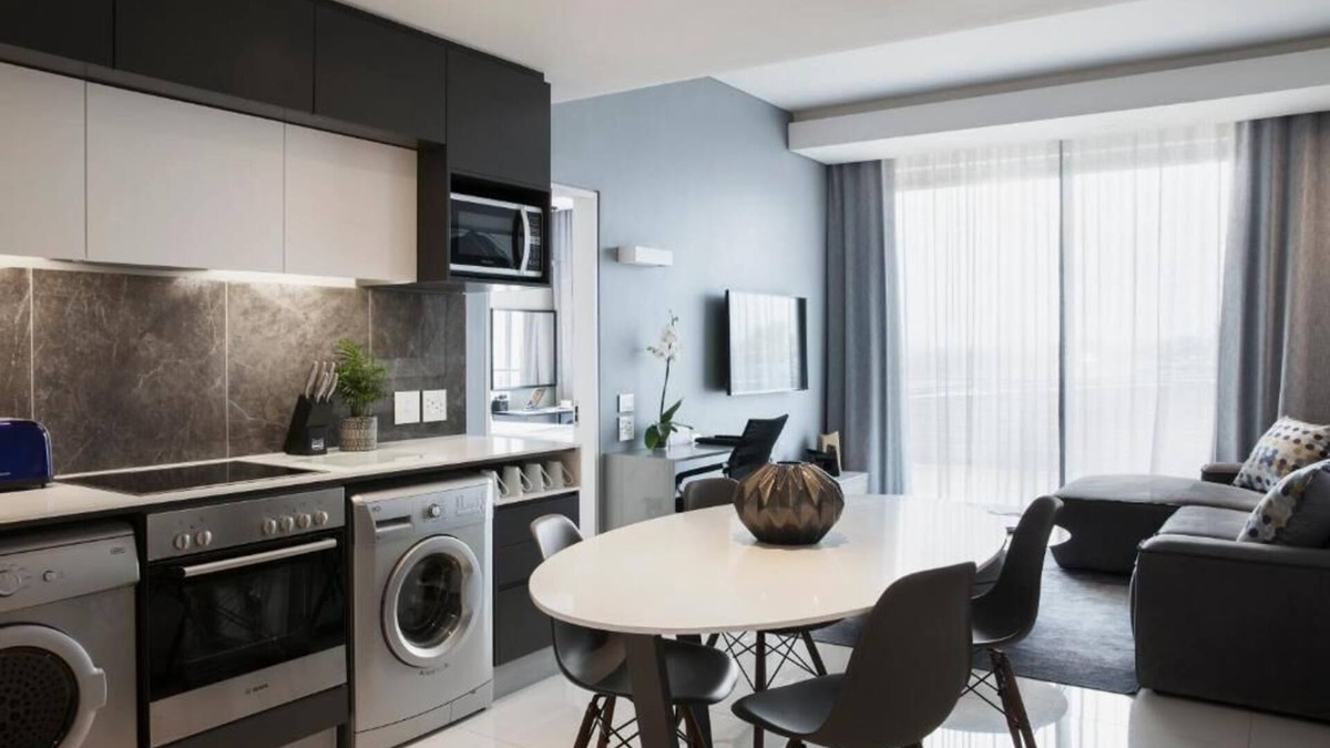 Sandown Apartment | Stunning 1 BR at Katherine Street, Sandton