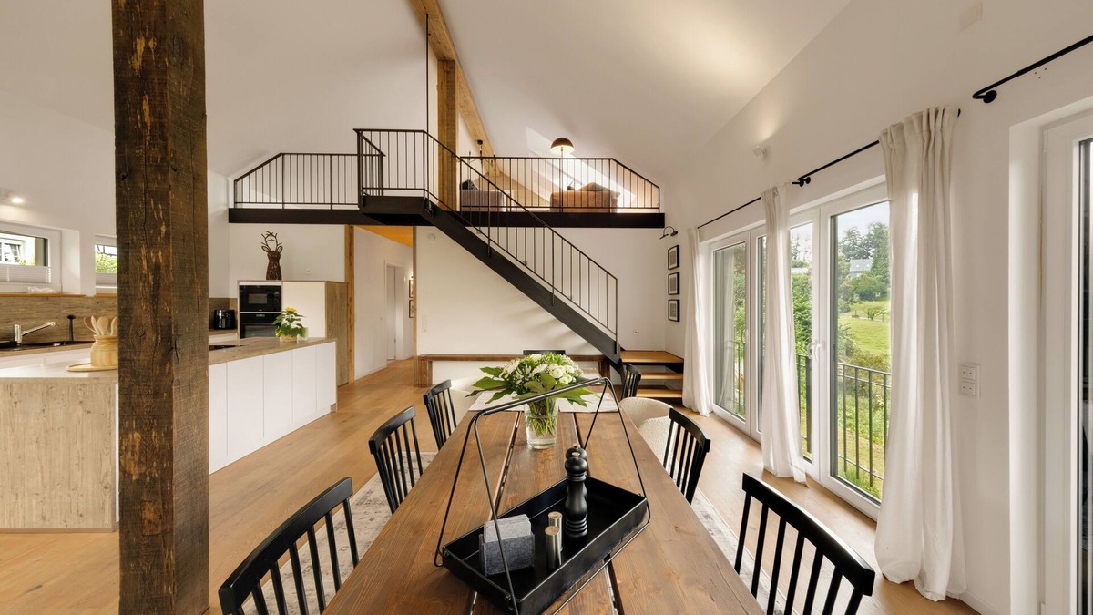 Wermelskirchen Apartment | Stunning 160m2 Vacation Rental with Unrestricted Forest Views