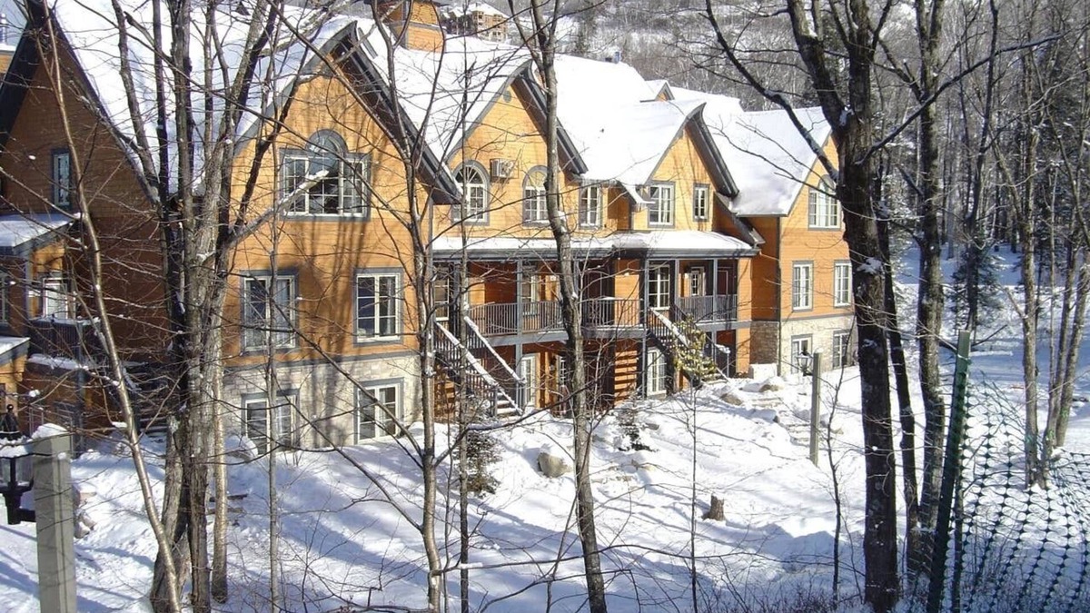 Mont-Tremblant Condo | Stunning 2 bed Condo in Les Manoirs