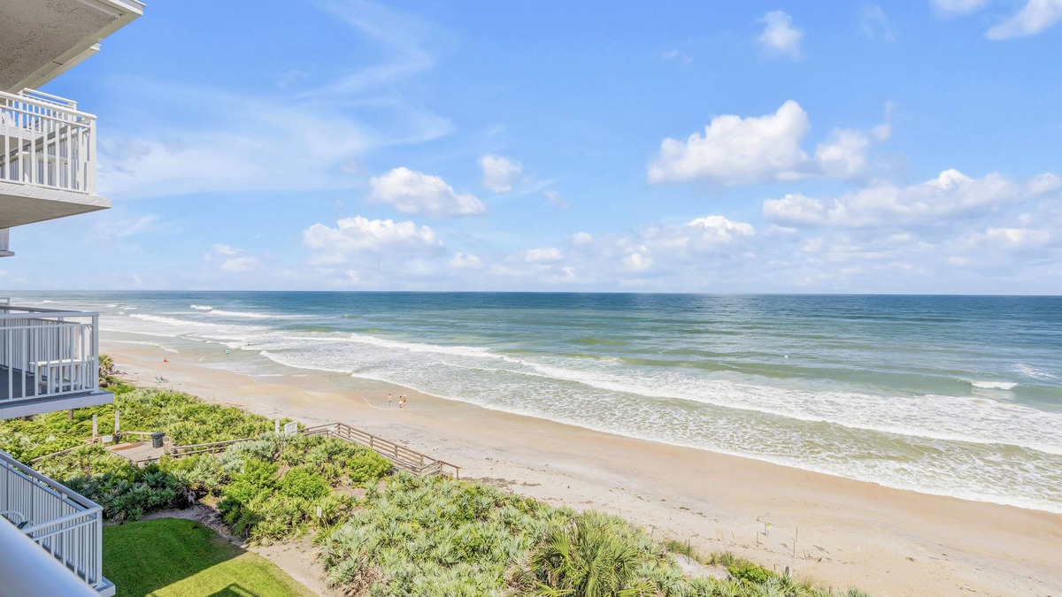 New Smyrna Beach Condo | Stunning 2-bedroom Direct Oceanfront Condo in beautiful New Smyrna Beach n